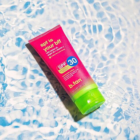 b.tan واقي من الشمس spf 30. spf هو صديقك المفضل SPF30. لم يتم الإساءة إلى الحيوانات لتصنيعه، ونباتي وصديق للشعاب المرجانية. واقي شمسي خفيف الوزن وشفاف لجميع أنواع البشرة. حماية واسعة الطيف مع لمسة نهائية رطبة غير لامعة. 7 أونصة سائلة in Kuwait