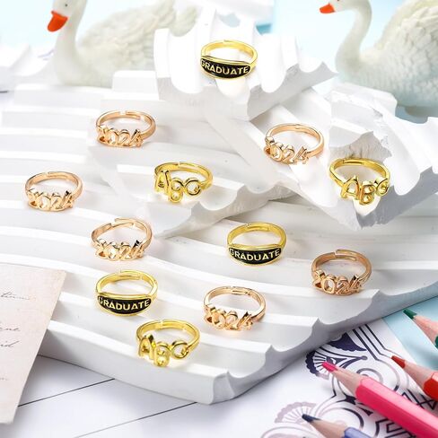 24 قطعة من حلقات التخرج لمرحلة ما قبل المدرسة من رياض الأطفال فئة 2024 حلقات نحاسية هدايا للأطفال الطلاب لوازم الحفلات المفضلة للديكور in Kuwait