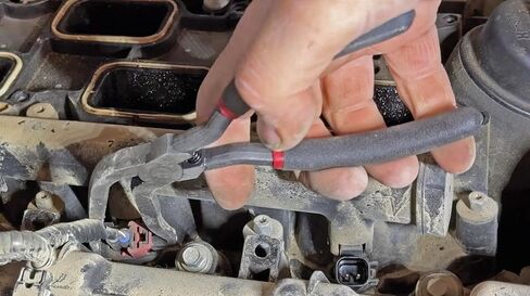 Lisle 37960 Electrical Disconnect Pliers in Saudi Arabia