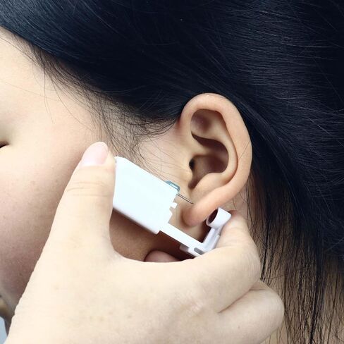 Self piercing ear hole, easy-to-use disposable ear hole puncture kit, ear piercing gun equipped with exquisite piercing earrings, very suitable for ear piercing at home in Saudi Arabia