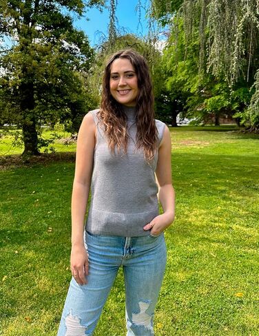 Zeagoo Women's 2024 Mock Turtle Neck Sweater Vest Sleeveless Knit Pullover Tank Tops Casual Trendy Slim Fitted Shirts in Kuwait
