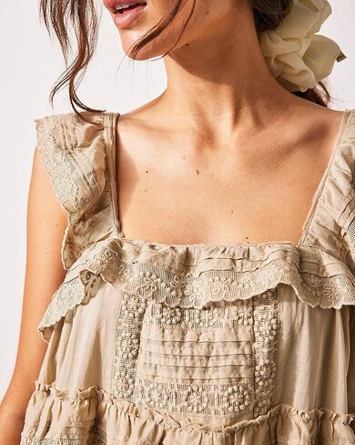 فستان نسائي صيفي كاجوال بدون أكمام من Gacaky فستان صيفي فضفاض مكشكش بوهو للشمس مع شورت مدمج in Kuwait