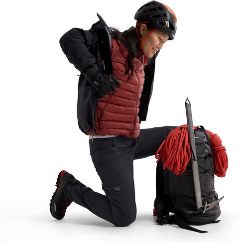 جاكيت Arc'teryx سيريوم للنساء | سترة خفيفة الوزن دافئة ومتعددة الاستخدامات in Saudi Arabia