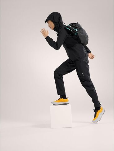 جاكيت Arc'teryx Norvan Shell للنساء | هيكل Gore-Tex خفيف الوزن للجري على الطرق in Saudi Arabia