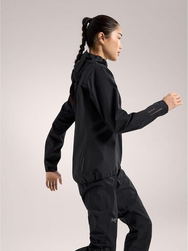 جاكيت Arc'teryx Norvan Shell للنساء | هيكل Gore-Tex خفيف الوزن للجري على الطرق in Saudi Arabia