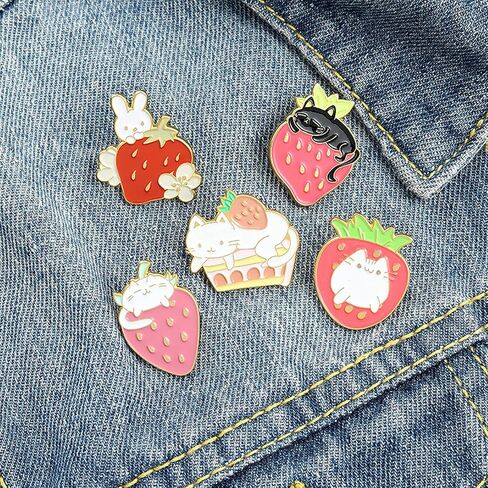 5 قطع دبوس مجموعات مع الفراولة الحيوان المينا بروش دبابيس الكرتون الأرنب القط للفتيات الأطفال هدية التلبيب دبابيس ملحق لحقائب الظهر شارات القبعات أكياس in Kuwait