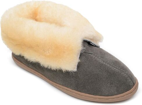 Minnetonka Women's Sheepskin Ankle Boot in Saudi Arabia