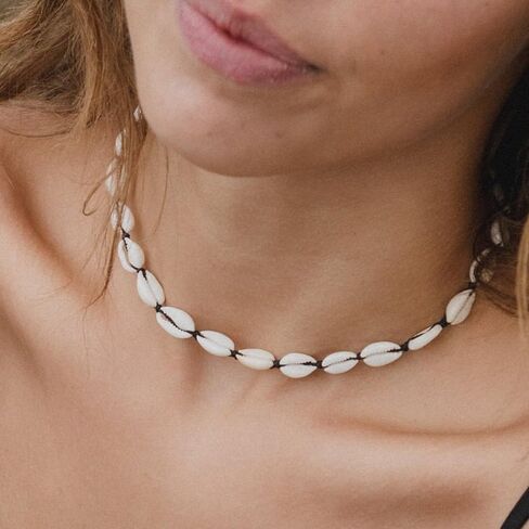 Handmade Puka Shell Necklace for Women Adjustable Summer Necklace Natural Sea Shell Collar Necklace Summer Jewelry for Women in Saudi Arabia