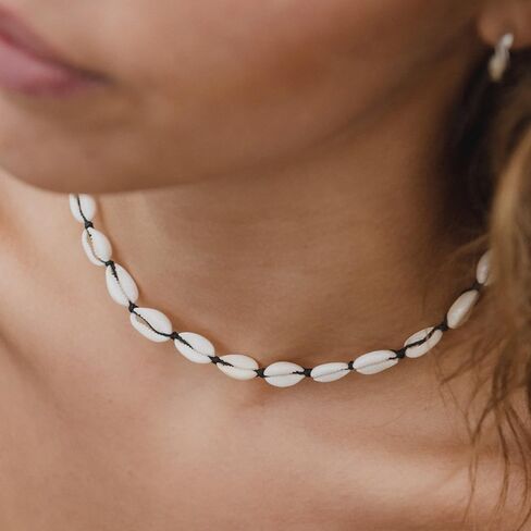 Handmade Puka Shell Necklace for Women Adjustable Summer Necklace Natural Sea Shell Collar Necklace Summer Jewelry for Women in Saudi Arabia
