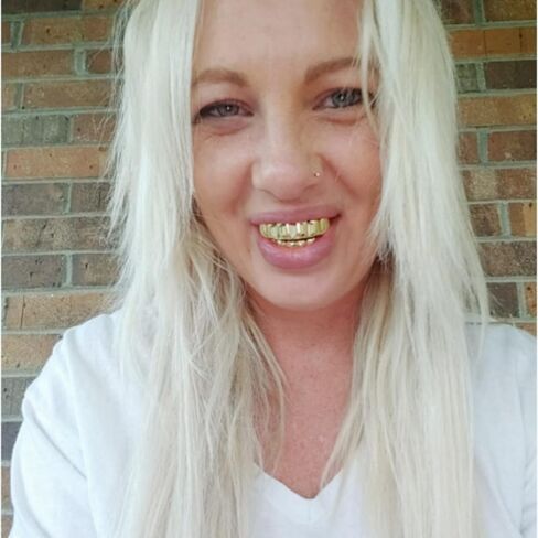 Silver Grills for Your Teeth 18K Silver Plated Hip Hop Custom Fit Polished Teeth Grillz for Men and Women in Saudi Arabia