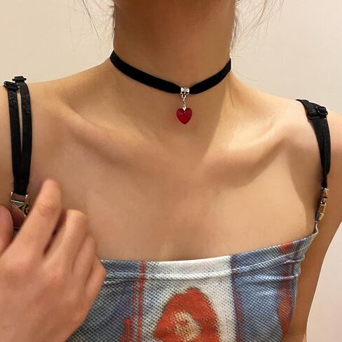 Black Choker Necklaces for Woman Love Heart Choker Necklace Adjustable Velvet Choker Soft Collar Chain Red Heart Necklace for Girls Fashionable Dress Up in Saudi Arabia