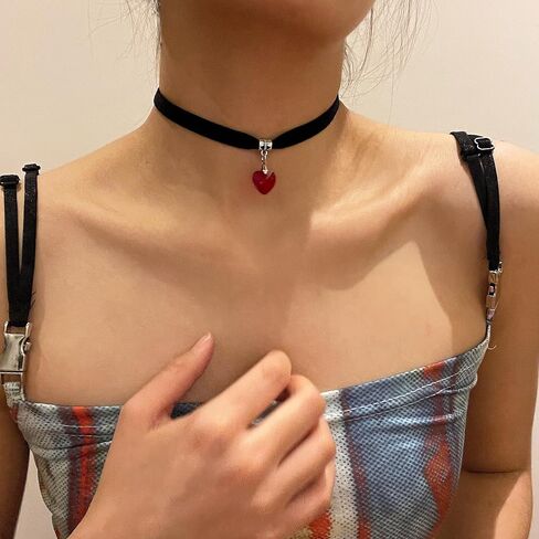 Black Choker Necklaces for Woman Love Heart Choker Necklace Adjustable Velvet Choker Soft Collar Chain Red Heart Necklace for Girls Fashionable Dress Up in Saudi Arabia