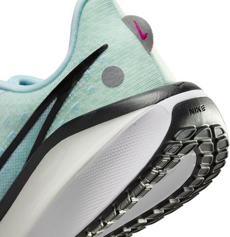 Nike Vomero 17 Men's Road Running Shoes in Kuwait