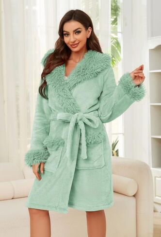 Women Hooded Plush Short Robe Soft Warm Fleece Bathrobe Fluffy Cute Spa Robe in Kuwait