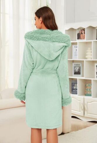Women Hooded Plush Short Robe Soft Warm Fleece Bathrobe Fluffy Cute Spa Robe in Kuwait