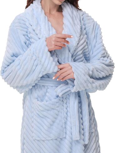 أرواب فاخرة للنساء - رداء حمام نسائي طويل من الصوف فائق النعومة ومريح in Kuwait