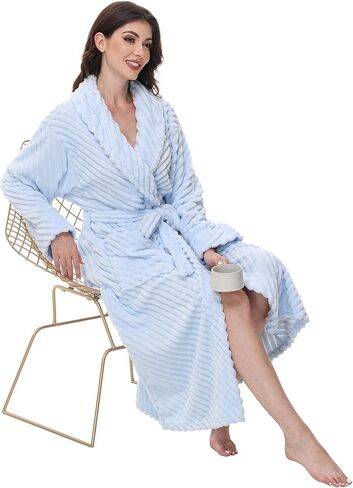 أرواب فاخرة للنساء - رداء حمام نسائي طويل من الصوف فائق النعومة ومريح in Kuwait