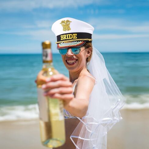 MGupzao Bride Captain Hat Bachelorette Party Favor, Bridal Party Hats with Veil, Bride to be Gift, Beach Boat Party in Saudi Arabia
