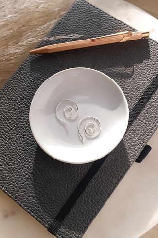 Boma Jewelry Sterling Silver Spiral Pull Through Hoop Earrings in Kuwait