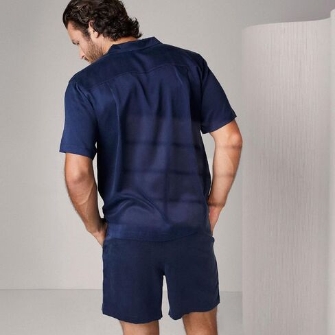 Lunya طقم قصير من الحرير قابل للغسل بأزرار باللون الأزرق الداكن in Kuwait