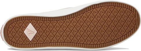 حذاء رياضي نسائي من الجلد قابل للغسل من Sperry Crest Vibe in Kuwait