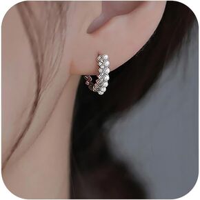 IPEPPY 14k الذهب مطلي أقراط اللؤلؤ هوب لذيذ 925 الفضة الاسترليني تشيكوسلوفاكيا أقراط Huggie للنساء الفتيات هيبوالرجينيك أقراط Huggie للنساء عيد الحب عيد ميلاد مجوهرات هدايا