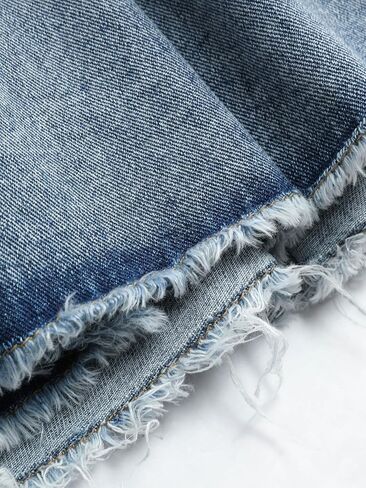 تنورة قصيرة نسائية من قماش الدنيم ذات خصر عالٍ ومطويات بحاشية خام من CIDER in Kuwait