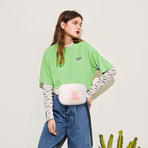 هدايا للفتيات المراهقات هدايا عيد ميلاد - هدايا شخصية للنساء، هدايا لصديقات الابنة والأخت، حقيبة بحزام من الصوف، حقيبة كروس أولية باللون الوردي A in Kuwait