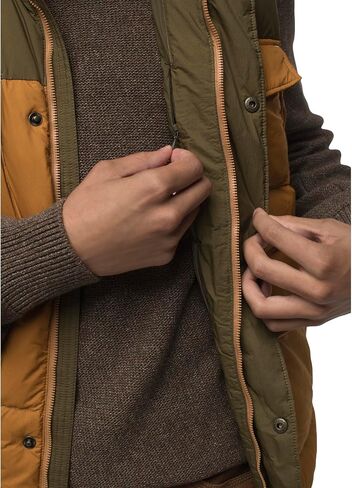 prAna Timber Trail Vest in Saudi Arabia