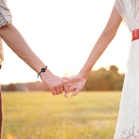 مجموعة مجوهرات اساور تعمل باللمس لمسافات طويلة، سوار الحب الذكي عن بعد، ارسل اس او اساور العلاقات للازواج والاحباء والعائلة والاصدقاء والمهرجانات وهدايا عيد الحب، فضي in Kuwait