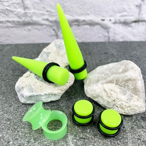 طقم 55 قطعة لتمديد الأذن من BodyJ4You 14G-12mm - بلسم تمدد الأذن بزيت الجوجوبا للعناية اللاحقة - سدادات أكريليك خضراء قياس أنفاق السيليكون - موسعات خفيفة الوزن للرجال والنساء in Kuwait