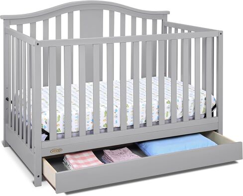 سرير أطفال Graco Solano 4 في 1 قابل للتحويل مع مجموعة أدراج (أبيض) - معتمد من GREENGUARD Gold، يتضمن درج تخزين حضانة كامل الحجم، يتحول إلى سرير طفل صغير وسرير كامل الحجم | معتمد من GREENGUARD باللون الذهبي، ويتضمن درج تخزين كامل الحجم لغرف الأطفال، ومحول in Kuwait