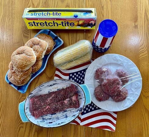 Stretch Tite Premium Plastic Food Storage Wrap with Slide Cutter, Self-Sealing and Thicker (250 sq ft, Pack of 1) in Saudi Arabia