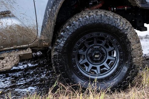 إطار Rough Country 285/70R17 Overlander M/T - 97010123 in Saudi Arabia