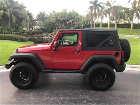 سطح ناعم مع نوافذ خلفية وجانبية ملونة لاستبدال الماس الأسود لسيارة Wrangler JK 2 Door 2010-2017 in Saudi Arabia
