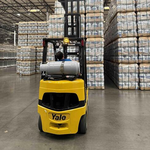 Flame King 43.5LB Steel Forklift Propane Tank with Gauge, DOT and TC Compliant, Rugged-Designed, Larger than Standard Forklift Tanks in Saudi Arabia