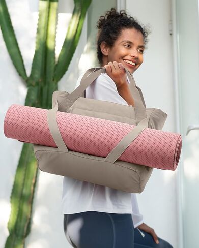 BAGSMART Tote Bag for Women with Zipper, Quilted Tote Bag Gym Tote with Yoga Mat Straps for Travel Sport in Kuwait