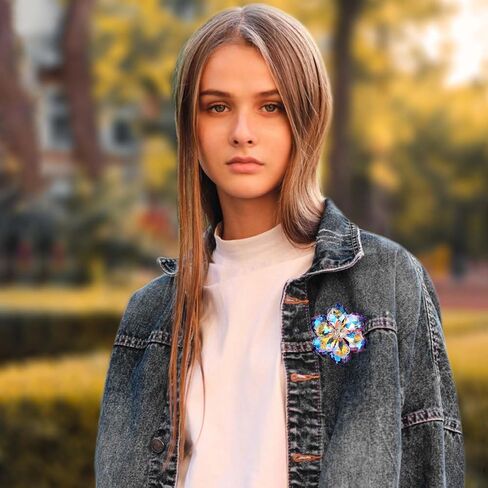 Shining Crystal Flower Brooch for Women, Flower Shaped Brooch Pin Rhinestone Crystal Flower Lapel Pin Flower Brooch for Coats Jackets Sweaters Accessories in Saudi Arabia