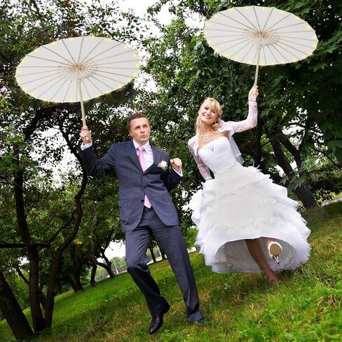 12 مجموعة من مظلات ورق الزفاف LED مقاس 32 بوصة تضيء مظلة شمسية يابانية ديكورية صينية ومظلات رسم مظلات حرفية مع سلسلة أضواء لتزيين حفلات الزفاف وحفلات الزفاف in Kuwait