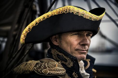 قبعة قرصان من الجلد الأصلي، قابلة للتعديل، نمط ثلاثي القرن، لإكسسوارات أزياء الهالوين الاستعمارية للبالغين (ذهبي) in Kuwait