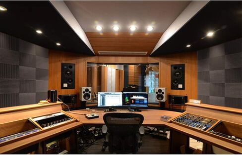 Focusound 50 حزمة من الإسفنج الصوتي مقاس 1 × 12 بوصة × 12 بوصة ألواح إسفنجية مقاومة للصوت وعازلة للصوت وألواح إسفينية لاستوديو تسجيل المكاتب المنزلية مع 270 قطعة لاصقة مزدوجة الجانب in Kuwait