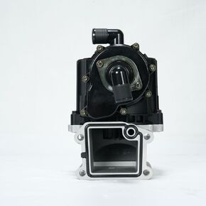 Crankcase Ventilation Oil Separator with Gasket for Volvo D13 Engine 2008-2013, 2112254, 20499419
