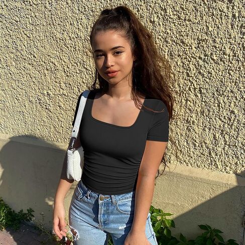 قمصان OQQ النسائية مكونة من قطعتين بأكمام قصيرة ورقبة مربعة مكشكشة قابلة للتمدد in Kuwait