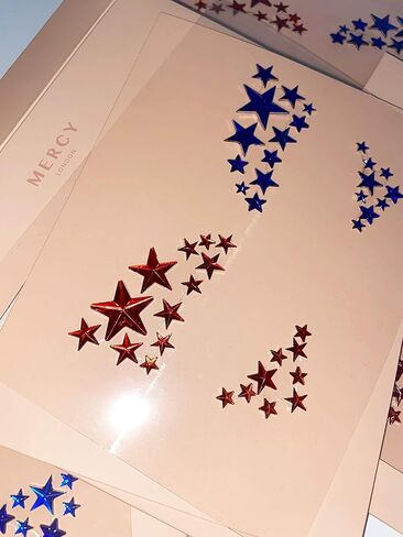 الولايات المتحدة الأمريكية المشجع الأحمر العيون الزرقاء جواهر؟ الكل في واحد من إكسسوارات زي العلم الأحمر والأزرق in Kuwait