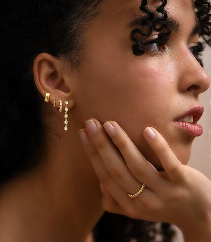 مجموعة أقراط سلسلة ذهبية للنساء 3/4 أزواج مكدسة متدلية أنيقة 14 قيراط مطلية بالذهب مجموعة أقراط عصرية لا تسبب الحساسية مكعب زركونيا للنساء مجوهرات in Kuwait