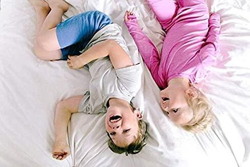 مجموعة Trimfit بيجامة من القطن العضوي الكبير مكونة من قطعتين بأكمام طويلة وطبعة روبوت in Kuwait