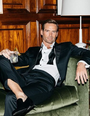 Mizzen+Main Leeward Tuxedo Men's Dress Shirt - French Cuff Dress Shirt for Men with 4-Way Stretch, Trim Fit in Kuwait