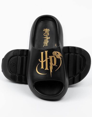 هاري بوتر كيدز سلايدرز | صندل للأولاد والبنات باللون الأسود مع شعار HP Golden Snitch باللون الذهبي | أحذية حمام السباحة سهلة الارتداء in Saudi Arabia