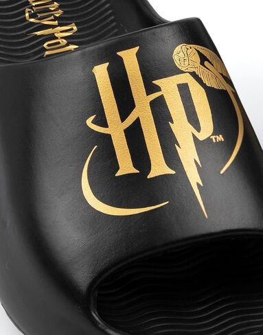 هاري بوتر كيدز سلايدرز | صندل للأولاد والبنات باللون الأسود مع شعار HP Golden Snitch باللون الذهبي | أحذية حمام السباحة سهلة الارتداء in Saudi Arabia