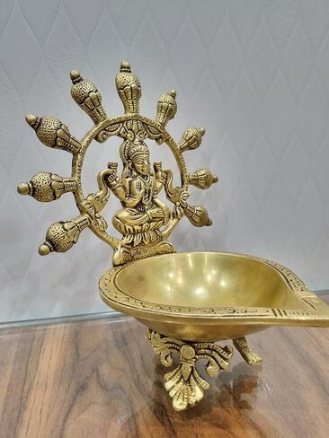 ضياء طاولة جاج لاكسمي من النحاس، مصباح زيت هندي تقليدي، منحوتة نحاسية مصنوعة يدويًا، ملحق بوجا in Kuwait